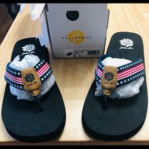 Women’s Size 8.5 (8&1/2) Yellow Box Sandals Libertree Navy color